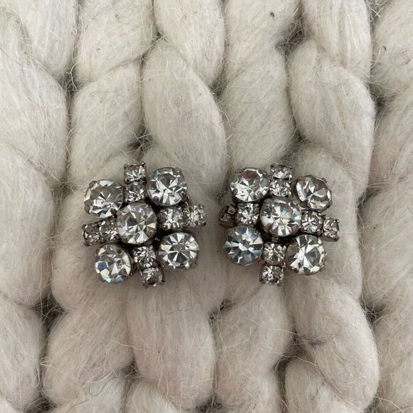 Vintage Rhinestone Cluster Button Clip On Earrings - Picture 5 of 7